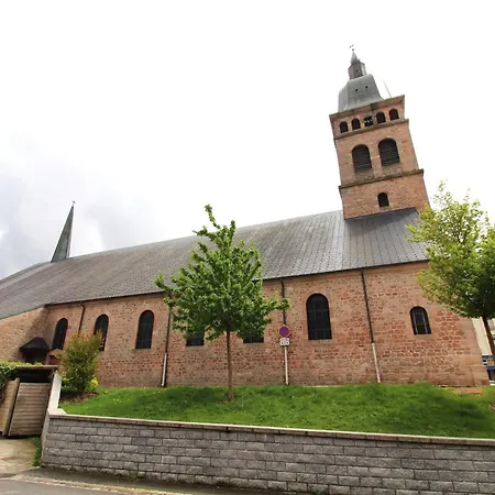 Apartment Confort A Avec Sauna, Proche Du Et Des Commerces